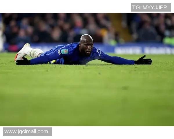 足球乌龙球的定义与影响解析及其在比赛中的重要性探讨